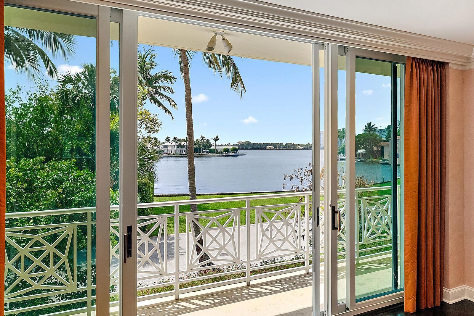 Property Photo:  425 Worth Avenue 2F  FL 33480 