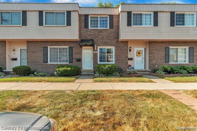 809 Estrada Drive  Belleville MI 48111 photo