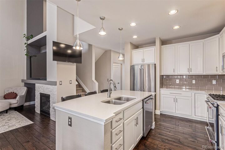 Property Photo:  9835 W Hinsdale Place  CO 80128 