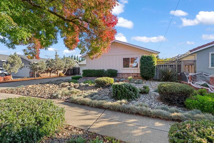 Property Photo: 1668 Nora Way CA 95124