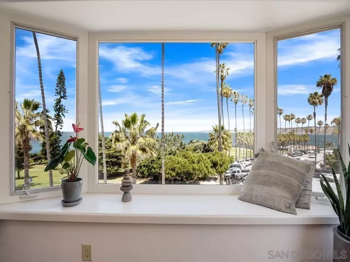 Property Photo: 8040 Girard Avenue 6 CA 92037