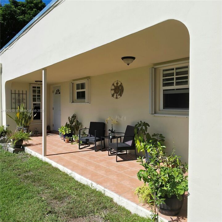 Property Photo: 16944 SW 113th Ct 5731E FL 33157