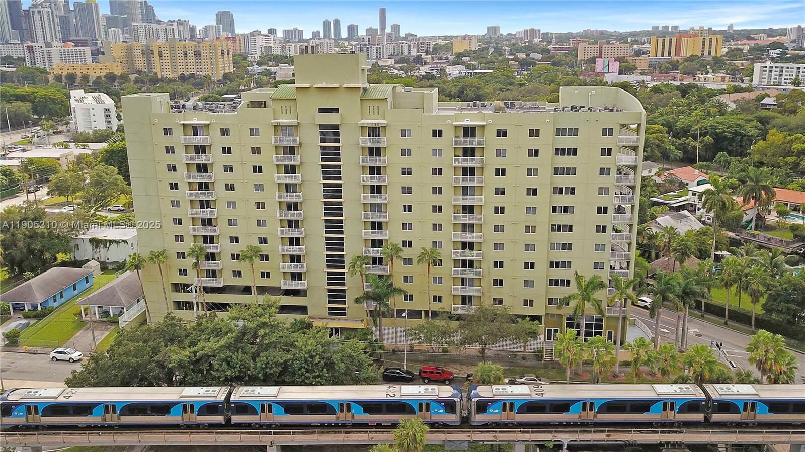 Property Photo: 816 NW 11th St 610 FL 33136