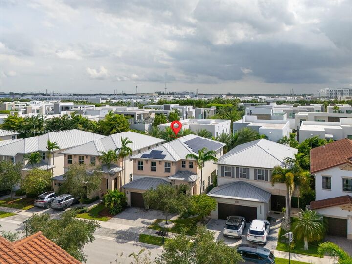 Property Photo: 10470 NW 69th Ter FL 33178