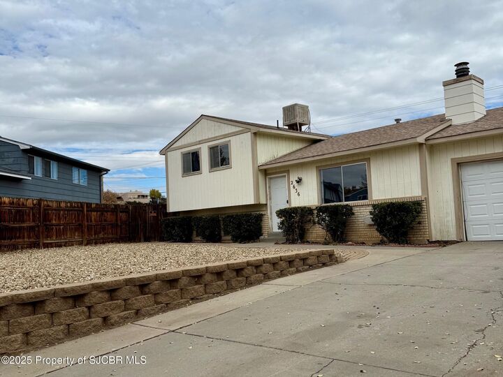 Property Photo: 2636 E 24th Street NM 87401