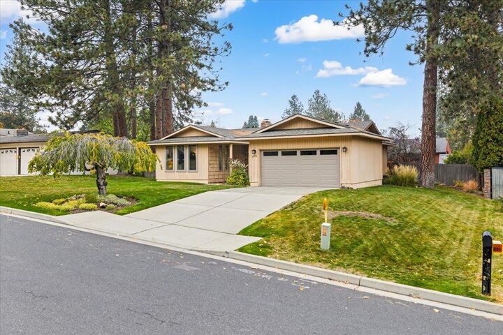 Property Photo: 5813 E 16th Ave WA 99212