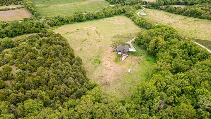 Property Photo: 1449 240th Avenue IA 51654