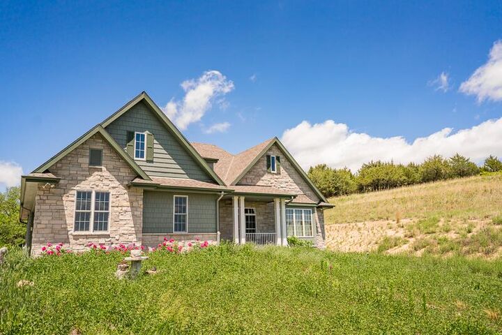 Property Photo:  1449 240th  Avenue  IA 51654 