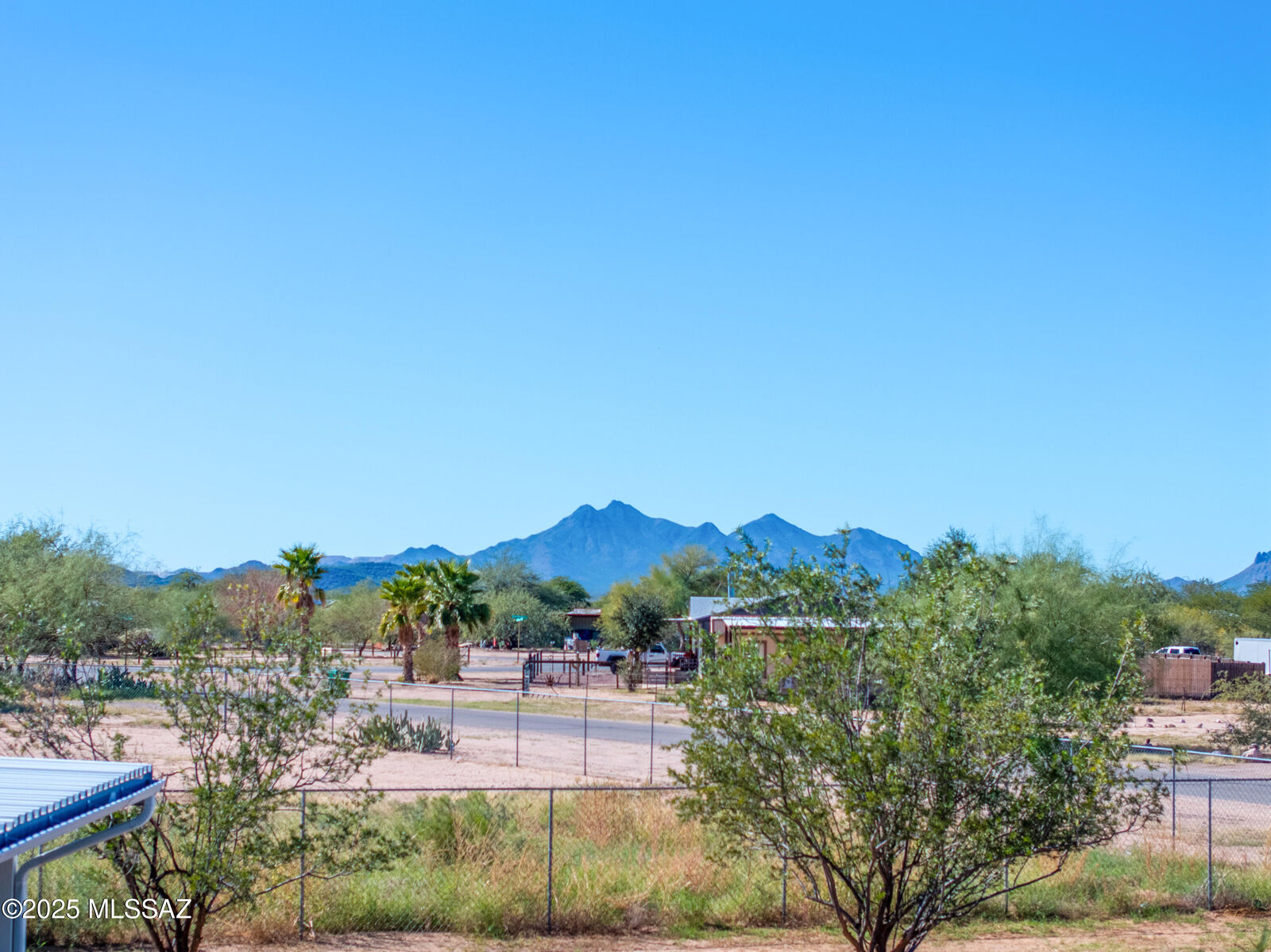 Property Photo:  16705 W Calle Cristobal  AZ 85653