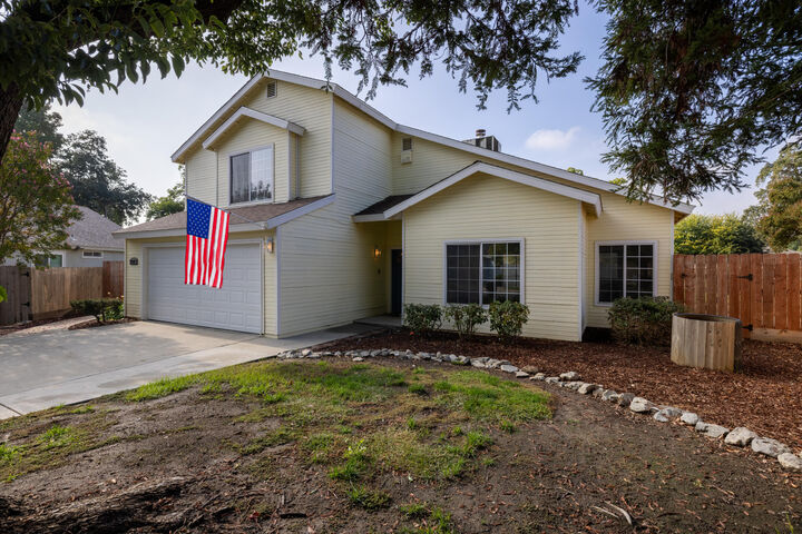 Property Photo: 2321 N Michael Street CA 93292