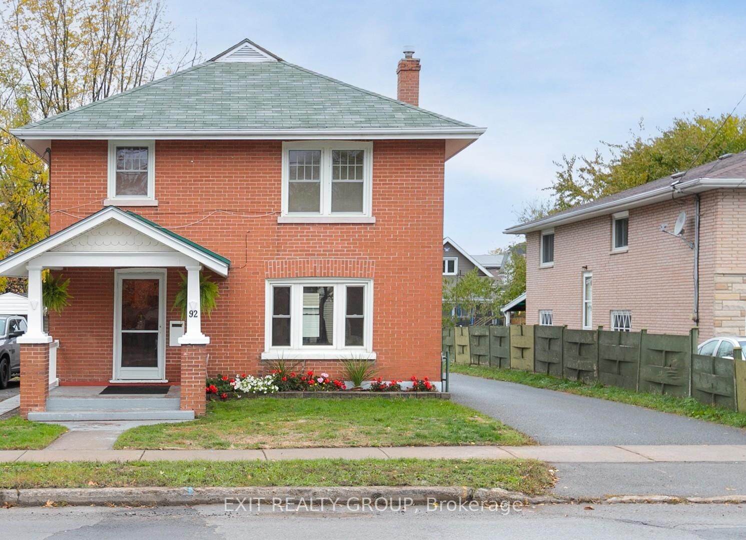 Property Photo: 92 Byron Street ON K8V 2Y2