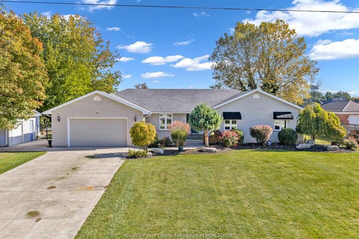 656 Markham  Lakeshore ON N0P 2L0 photo