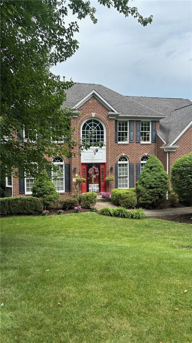 Property Photo: 1800 Scarlett Dr PA 15241