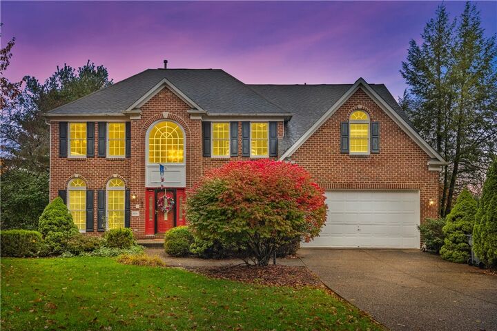 Property Photo:  1800 Scarlett Dr  PA 15241 