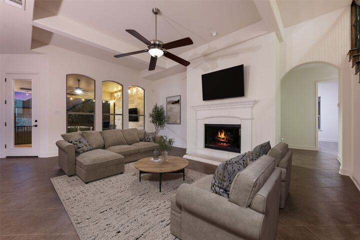 Property Photo: 103 Edinburgh Isle Court TX 78738