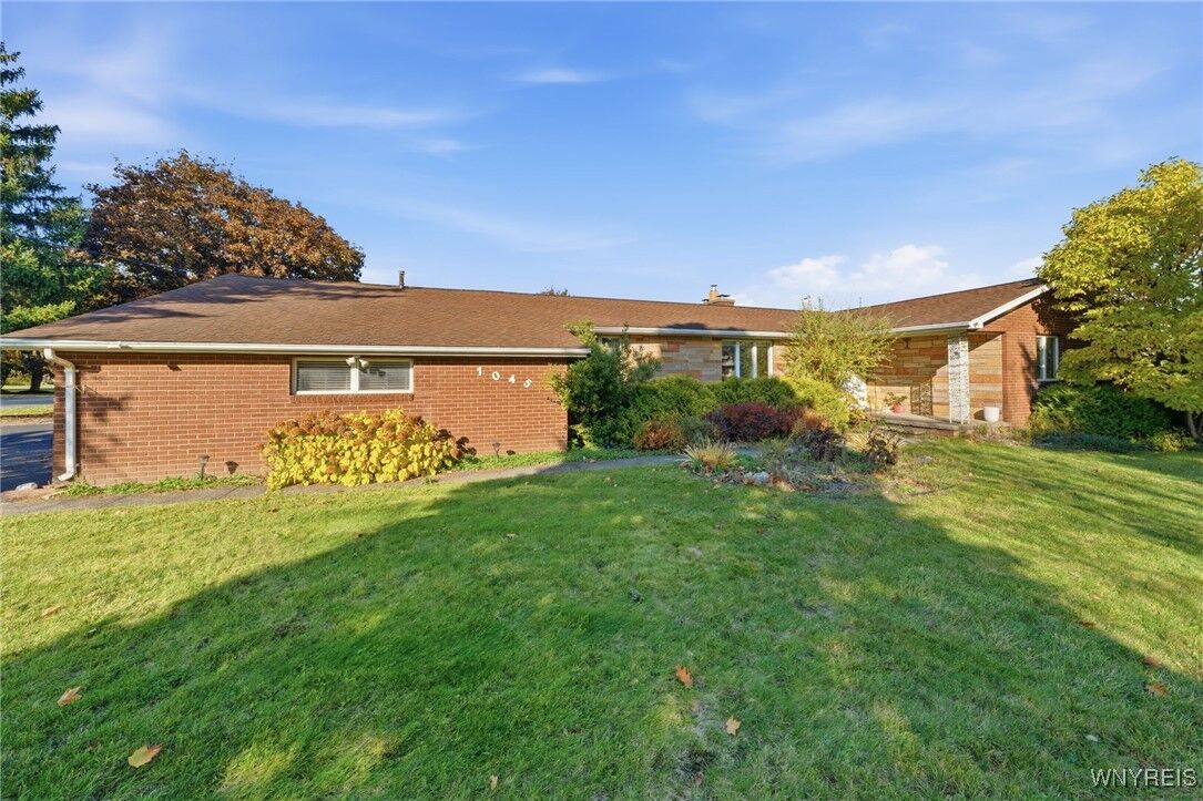 Property Photo:  1045 Ransom Road  NY 14072 