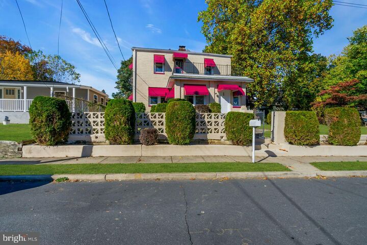 Property Photo:  125 Robbins Avenue  NJ 08638 