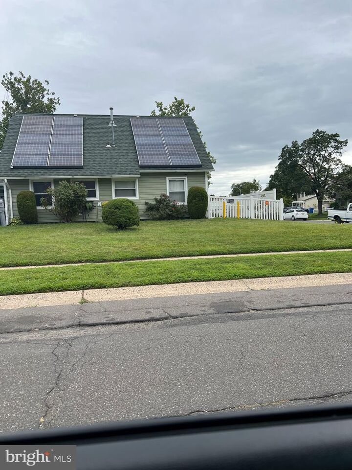 74 Beaverdale Lane  Willingboro NJ 08046 photo