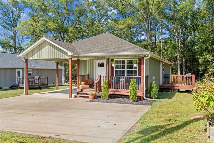 Property Photo:  1822 Tunnel Hill Varnell Road  GA 30755 