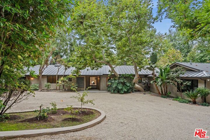 Property Photo: 6417 Via Escondido Dr CA 90265