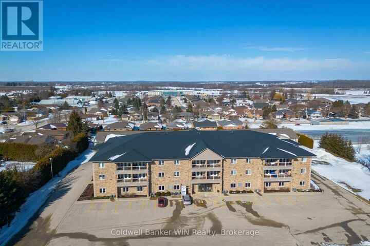 Property Photo:  401 Birmingham Street East 201  ON N0G 2L2 