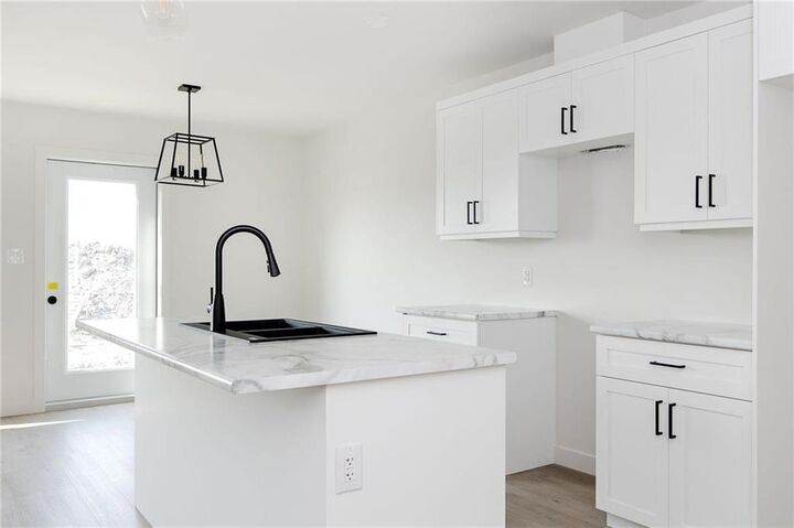 Photo de la propriété:  73 Kootenay Way  MB R5G 2Y1 