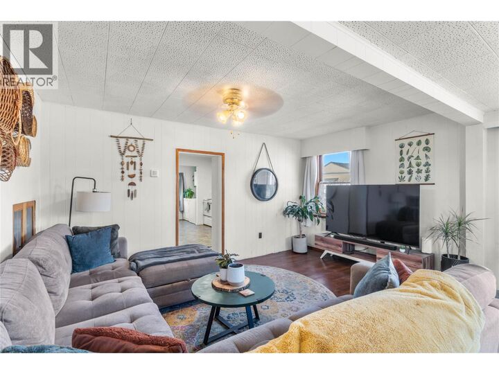 Property Photo: 734 Singh Street BC V2B 5C5