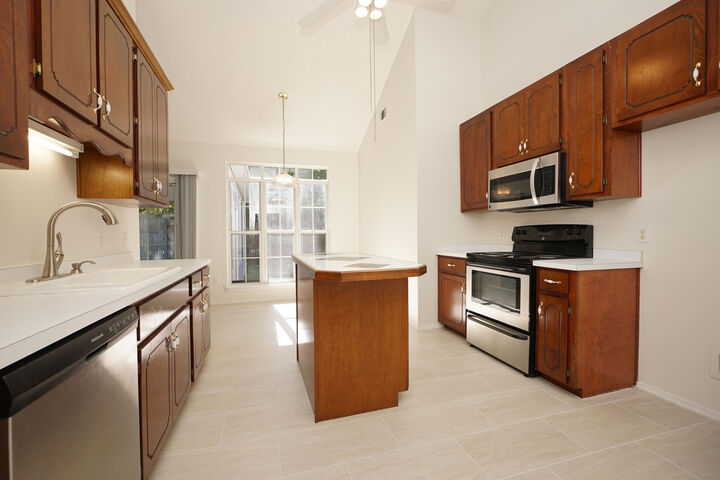 Property Photo:  4505 Parkwood Square  FL 32578