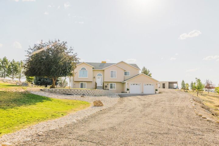 Property Photo:  221 Lyndhurst Lane  NV 89815 