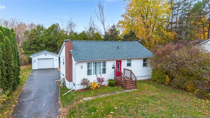 208 McNeill Avenue  Fredericton NB E3A 1J6 photo