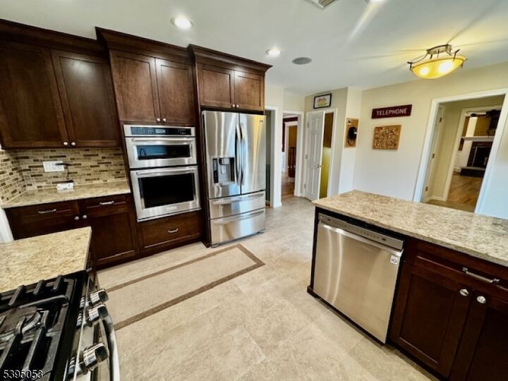 Property Photo:  45 Leslie Dr  NJ 07480 