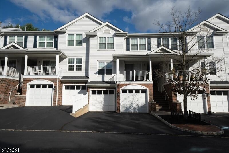 Property Photo:  714 Buckland Ct  NJ 07834 