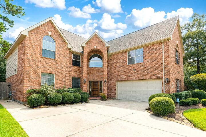 Property Photo: 7 Stickley Court TX 77382