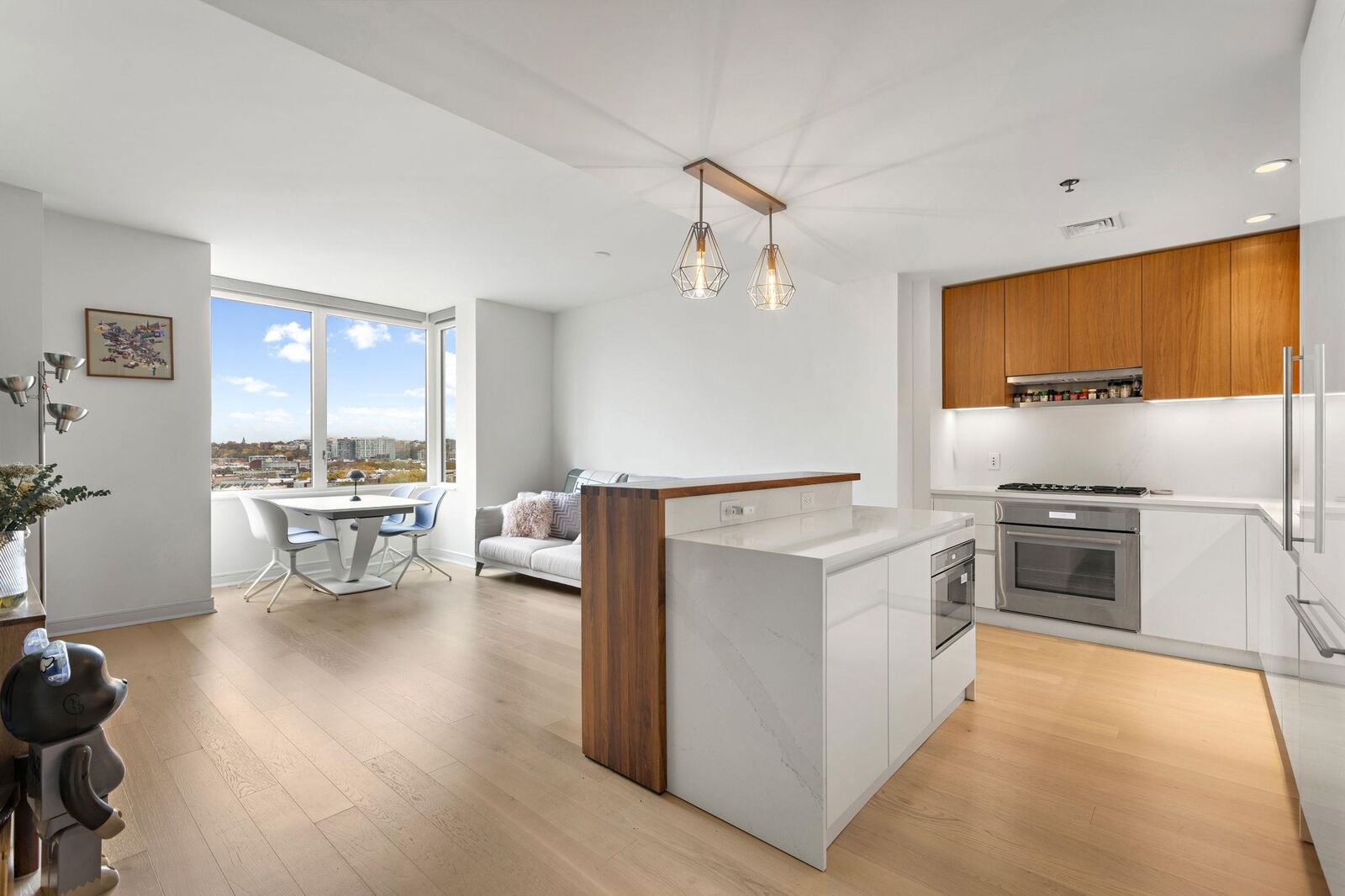 Property Photo:  1000 Maxwell Lane 11I  NJ 07030 