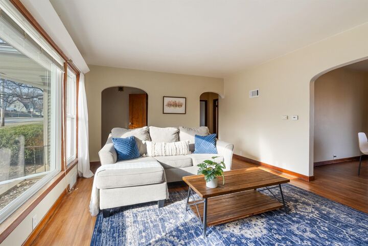 Property Photo:  1804 Tremont St Street  IA 50613 