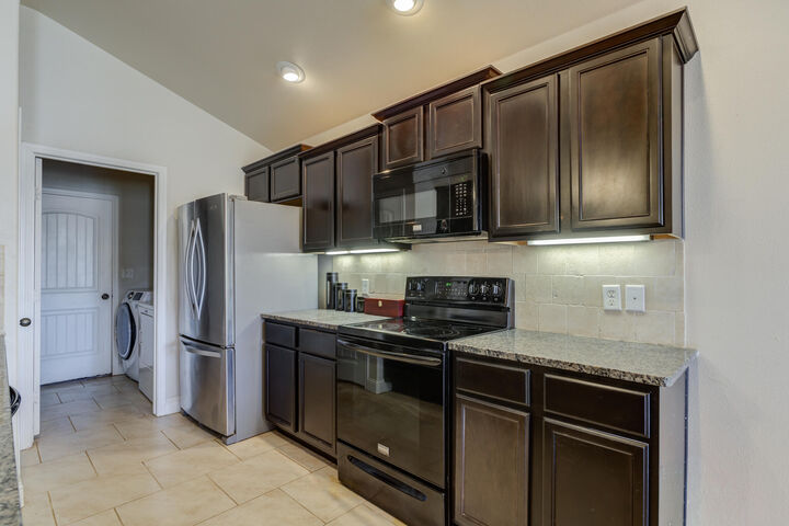 Property Photo: 7028 97th Street TX 79424