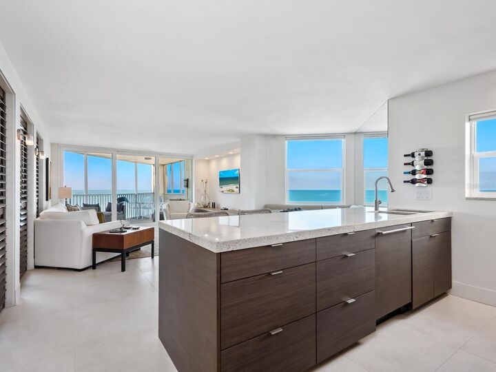 Property Photo:  1770 Benjamin Franklin Drive 401  FL 34236