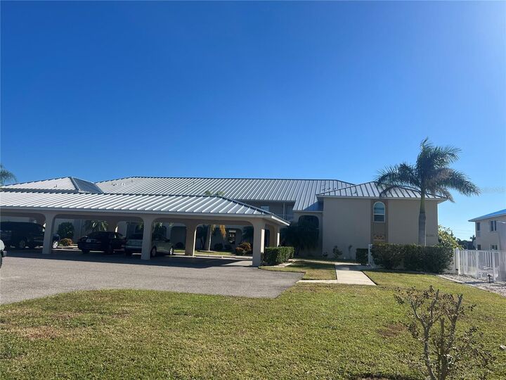 Property Photo: 220 Coldeway Drive 123 FL 33950