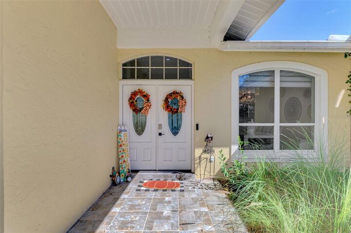 Property Photo:  583 Pine Ranch East Road  FL 34229