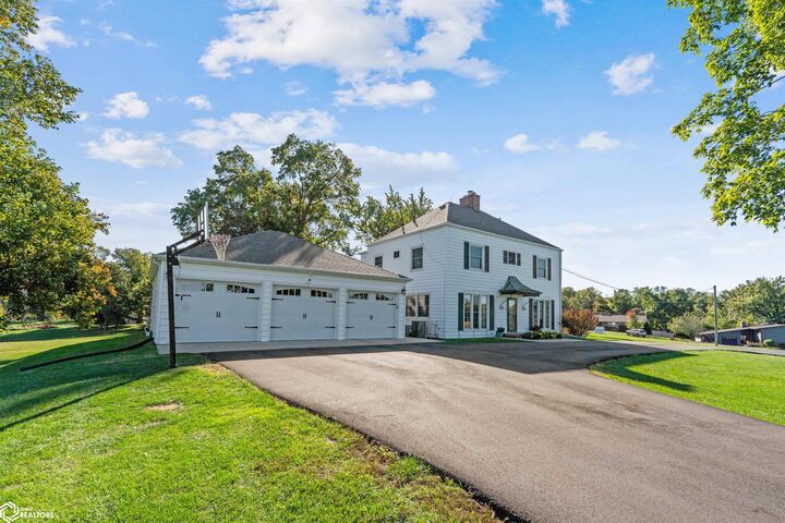 Property Photo: 1618 S 12th Street IA 50158