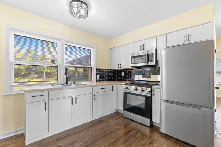 Property Photo:  8002 W Fond Du Lac Ave  WI 53218 