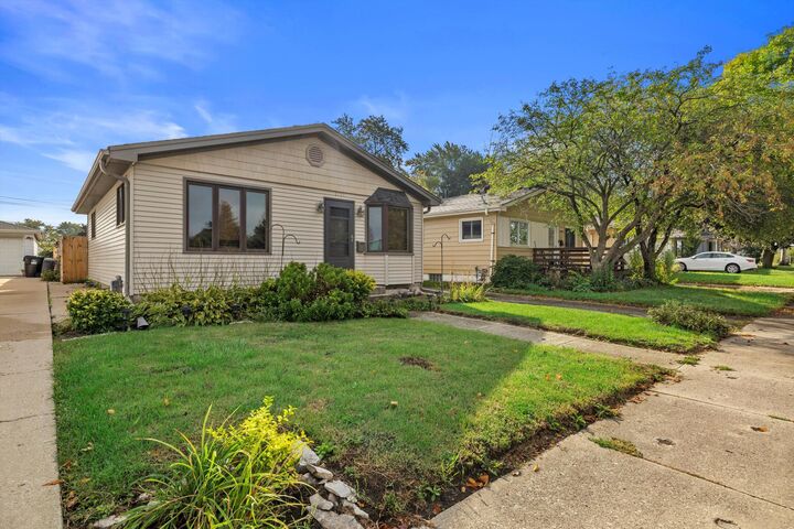 Property Photo: 2121 Ohio St WI 53405