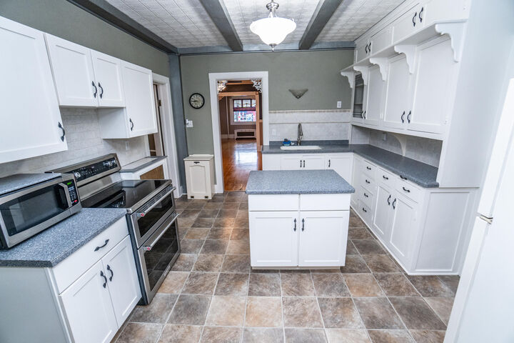 Property Photo: 507 S Main St 507A WI 53095