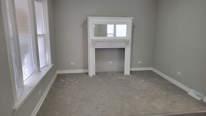 Property Photo: 7712 S Evans Avenue IL 60619