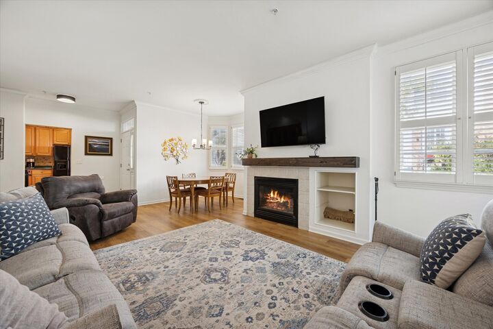 Property Photo:  2507 Camberley Circle 1-810  IL 60154 