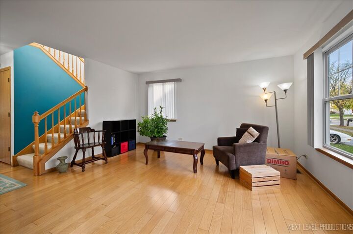 Property Photo: 1296 Yellowpine Drive IL 60506