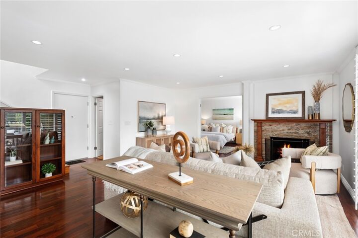 Property Photo: 1008 Buckingham Lane 17 CA 92660