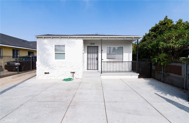 Property Photo:  1241 W 89th St  CA 90044 