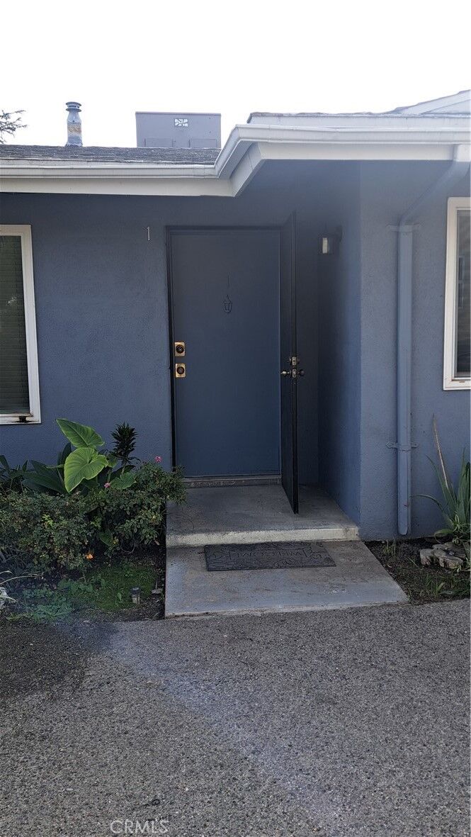 Property Photo:  1950 N Sierra Way 1  CA 92405 