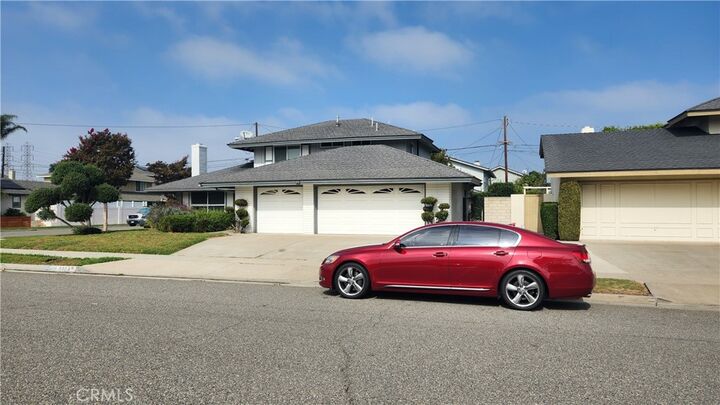 Property Photo: 8803 Hummingbird Avenue CA 92708